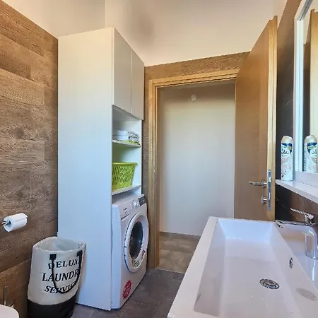 Holiday home Mit Privatpool Fuer 8 Personen Ca 175 Qm In Liznjan, Istrien Suedkueste Von Istrien *
